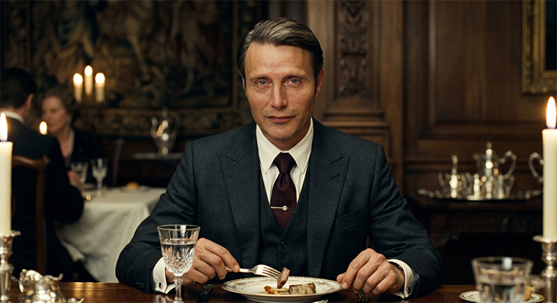 Watch HANNIBAL (2001) via external source